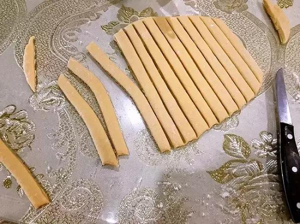 宝宝出牙期买牙胶还是磨牙饼干,怎么自制无糖无盐宝宝磨牙饼干