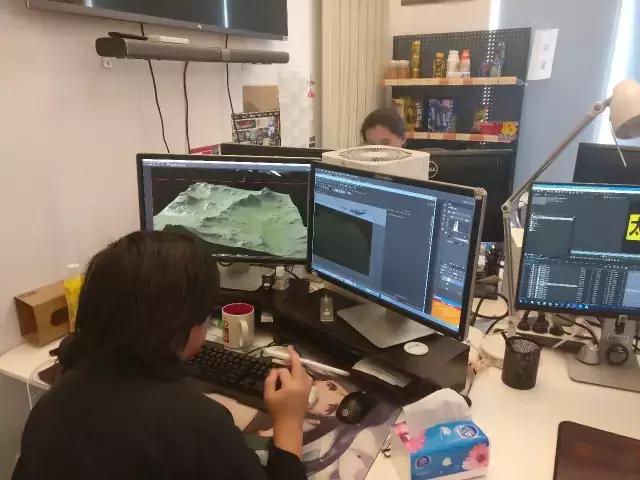 德军轰炸英国飞机,一架护航战机被击落