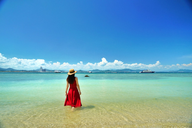 带着宝贝去旅行，遇见三亚遇见海