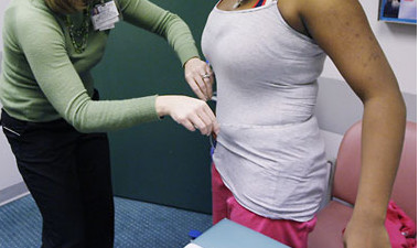 9岁孩子月经初潮是早熟吗,9岁女孩来例假了该注意什么