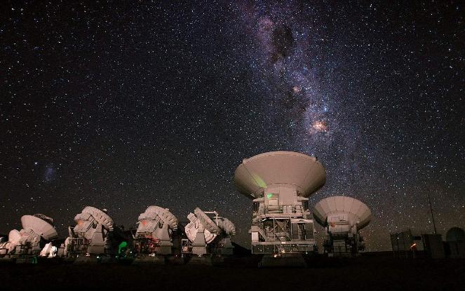 哈勃望远镜和韦伯望远镜哪个厉害,最牛逼的望远镜哈勃望远镜