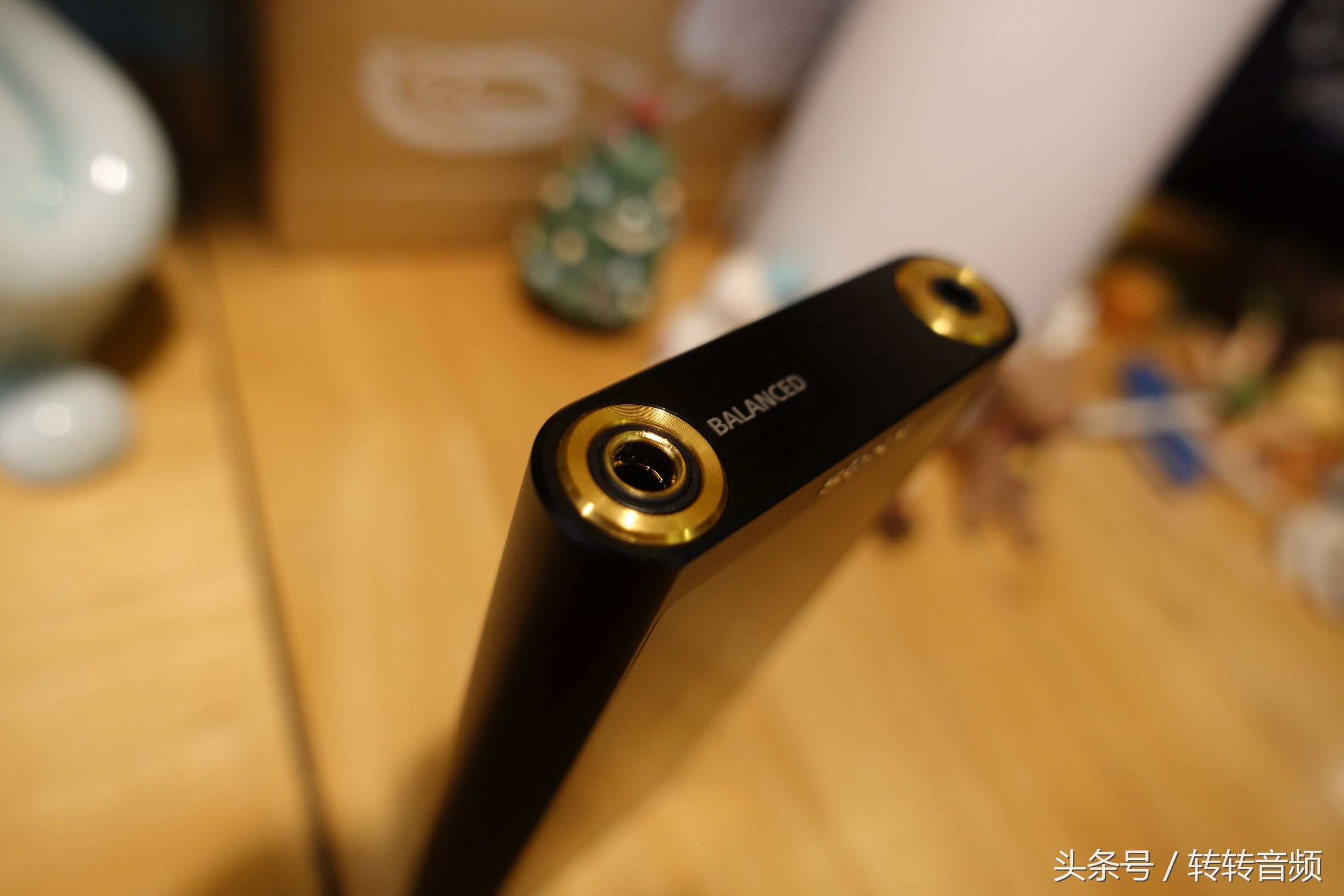 索尼zx300a测评多少钱,索尼zx300a还值得买吗