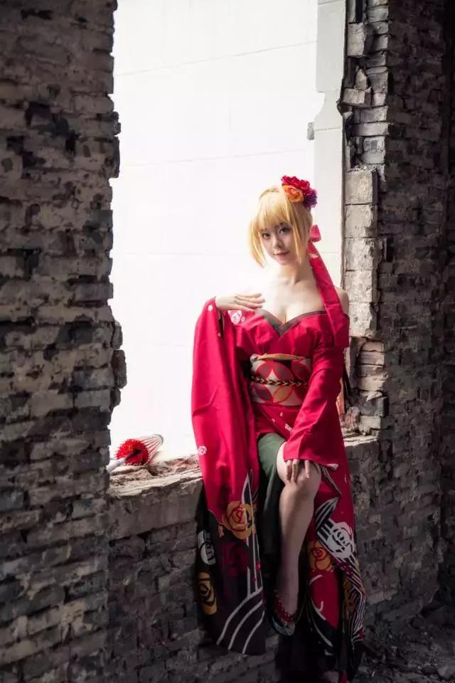 腾龙sp24-70vcf2.8是全画幅,腾龙24-702.8二代