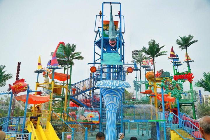 带着宝贝去旅行，遇见三亚遇见海