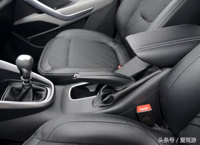 宝骏530荣威rx5,上汽荣威全新第三代荣威rx5