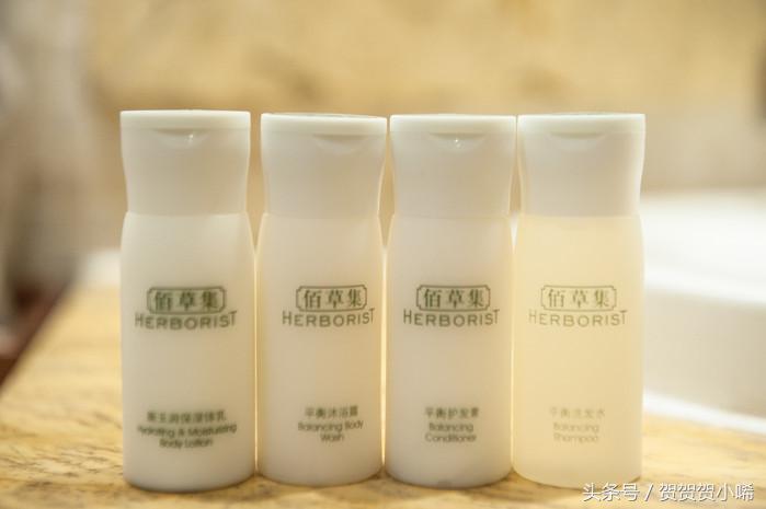 玄学大师香港李居明,李居明大师讲聚宝盆应该放啥