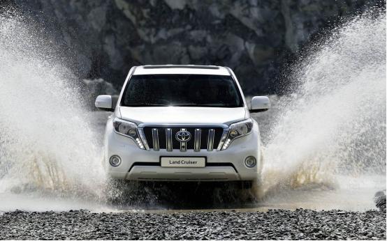 丰田最新款普拉多图片,普拉多4000和兰德酷路泽4000油耗