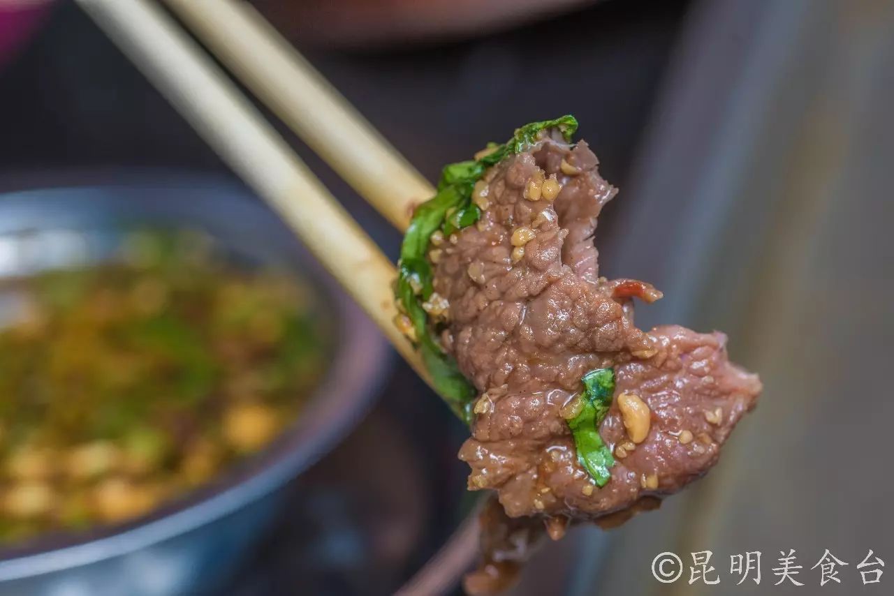 昆明每天蘸水500份的羊肉馆,昆明排名前十烧烤