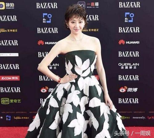 许晴景甜对比图,景甜剪掉20年长发