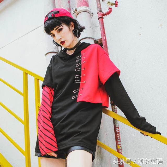 黑色卫衣怎么搭配好看显气质秋冬,撞色卫衣搭配图片