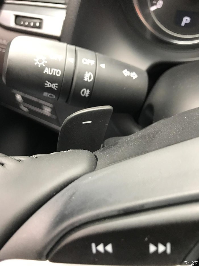 阿特兹换挡略有顿挫正常吗,阿特兹2.5蓝天运动版有拨片换挡