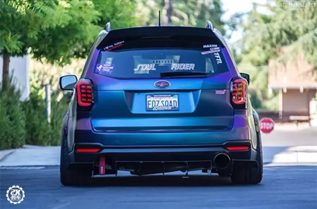 “不务正业”的低趴斯巴鲁森林人，在路上暴走的姿态简直凶猛！