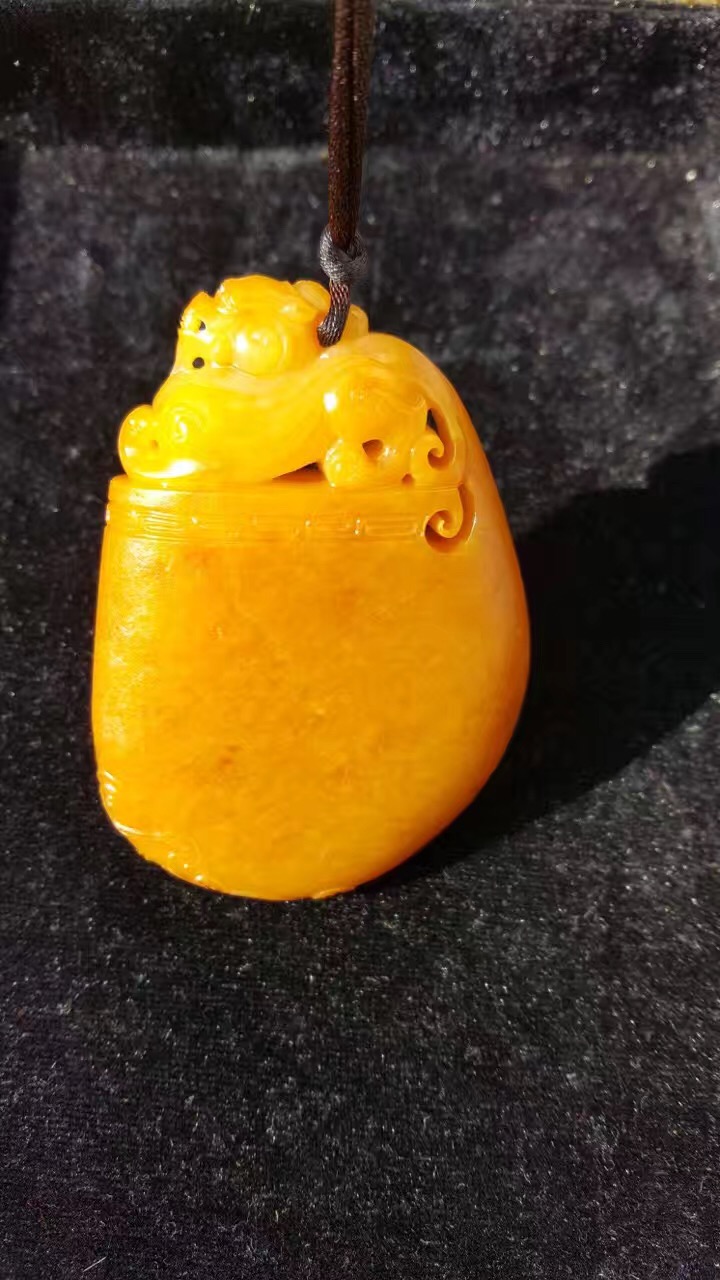 佩戴平安扣的正确方法,为什么很多人都戴平安扣呢