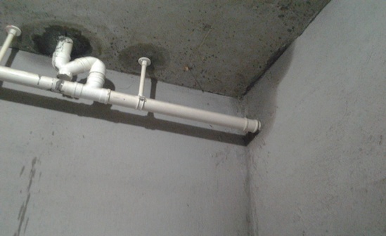 客厅屋顶漏水如何找漏水处,屋顶瓦漏水和檐沟漏水怎么处理