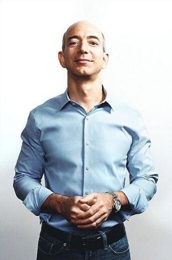 科技大佬喜欢戴啥手表？这位美女出手亮了