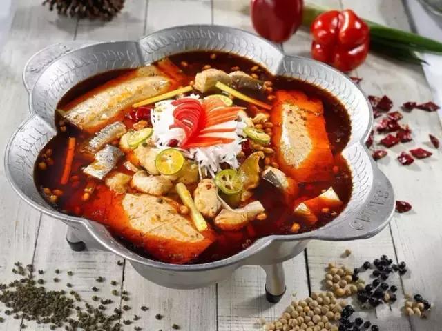 郑州新生美食全攻略!来这20家店,吃遍5个区、5大美食广场