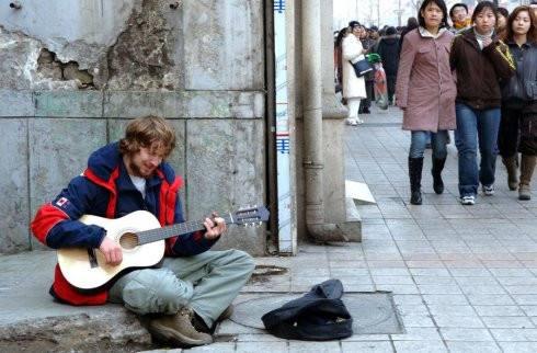 怎么边旅游边赚路费,如何一边穷游一边赚钱