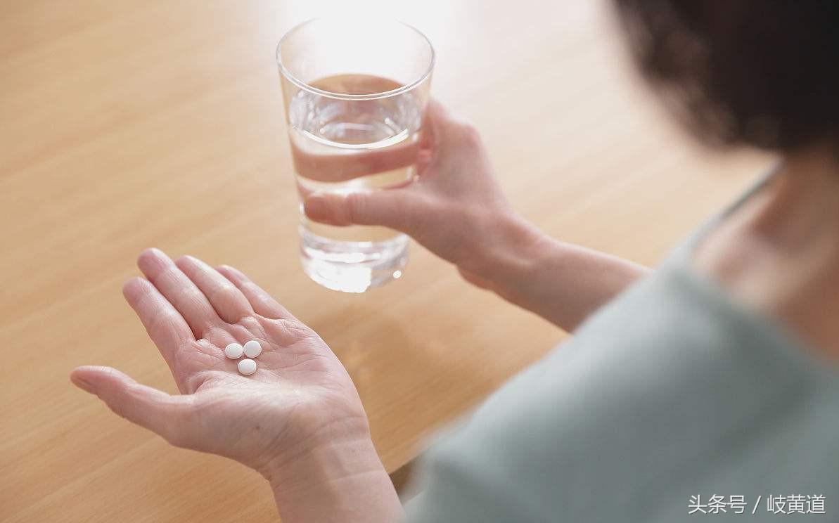 中年妇女长期腹部疼痛查不出原因,女性左下腹痛是妇科病吗