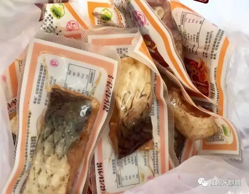绍兴百年老字号美食臭豆腐,100块钱吃遍水塔美食街