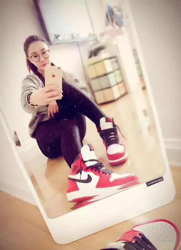 酷女孩街拍,好看的酷女孩街拍