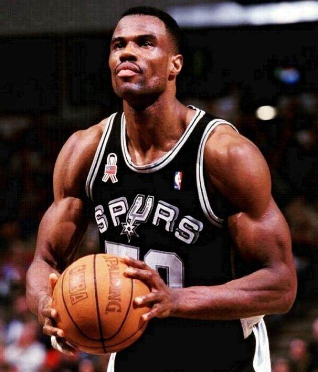 奥尼尔魔术时期阵容数据,奥尼尔最佳防守阵容