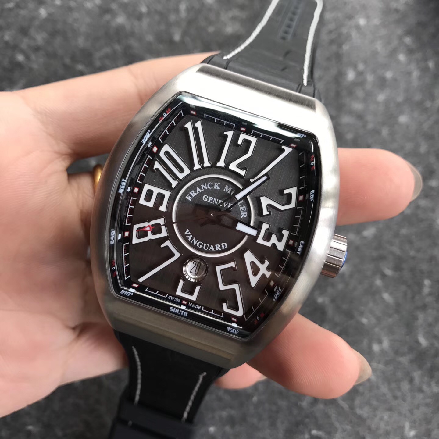 法兰克穆勒机芯满钻,法兰克穆勒男神秘时间腕表