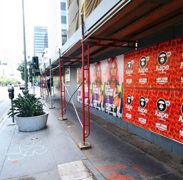 不甘做支线争上位？Aape洛杉矶新店要从Supreme碗里抢钱？