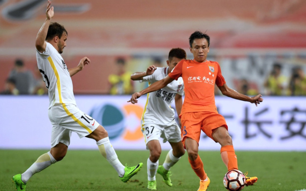 鲁能最红运之人，“疯跑战术”的先行者，幸运背后另有艰辛