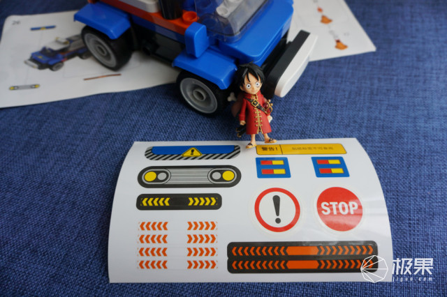 用积木拼搭简易的遥控车,如何用积木拼遥控车