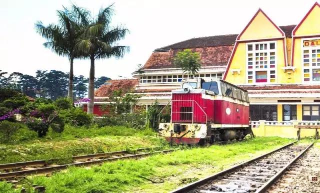 广州可以坐高铁去丽江吗,广州可以坐火车去越南吗