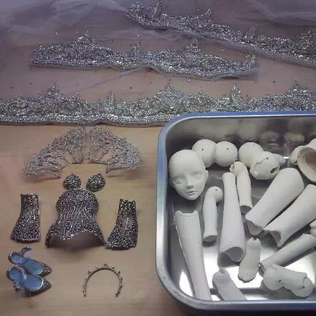 李晨花200万买的求婚娃娃，到底什么来头？