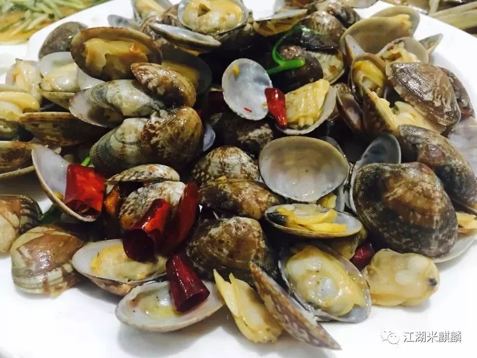 青岛吃海鲜攻略靠海边的地方,每年来青岛吃海鲜必去的地方