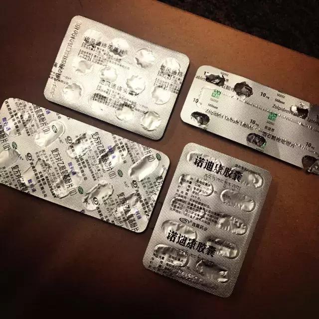 单独旅行适合带自拍杆吗,一个人旅游适合带什么自拍杆