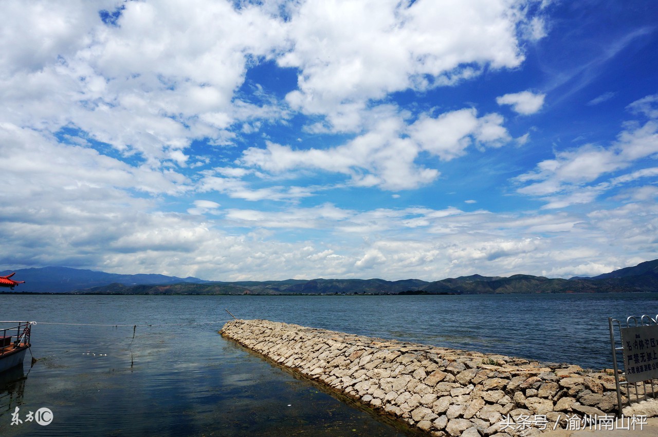 也许你已淡忘,那些年,我欠你一句我爱你,哪怕是乘着酒劲说的!