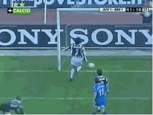 牛掰爆了，绿茵场的那些花式过人