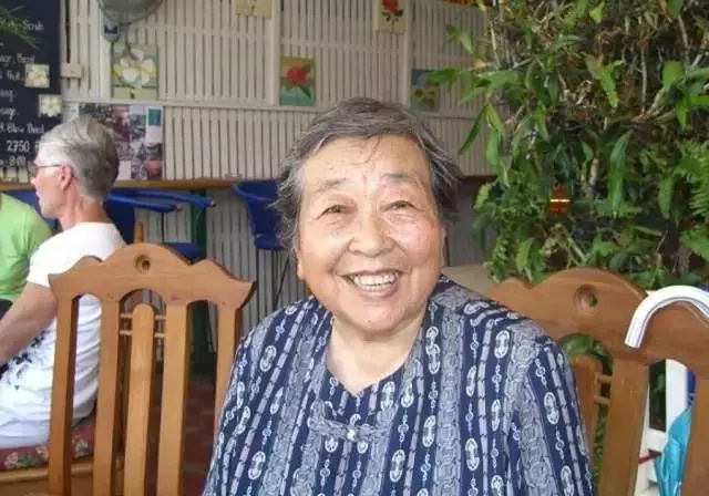 我和我的家人一起去环游北京,37岁的妈妈带着女儿环游北京