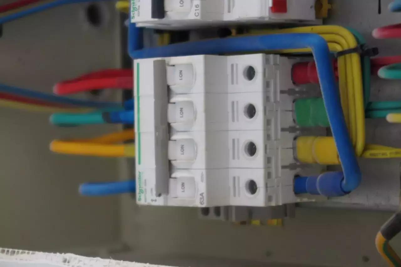 我们检测到您的内存出现问题,我们测试过100种牛奶