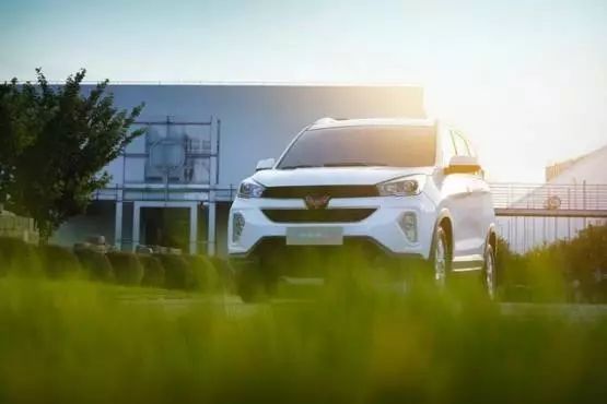 新款五菱宏光底盘,五菱宏光哪款底盘比较高