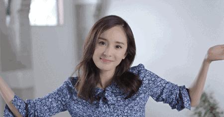 杨幂和mk的代言是到期了吗,杨幂代言mk包是什么牌子