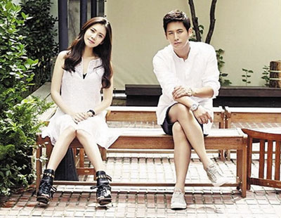 被亲生父母抛弃被养父母虐待完整,被父母抛弃的她