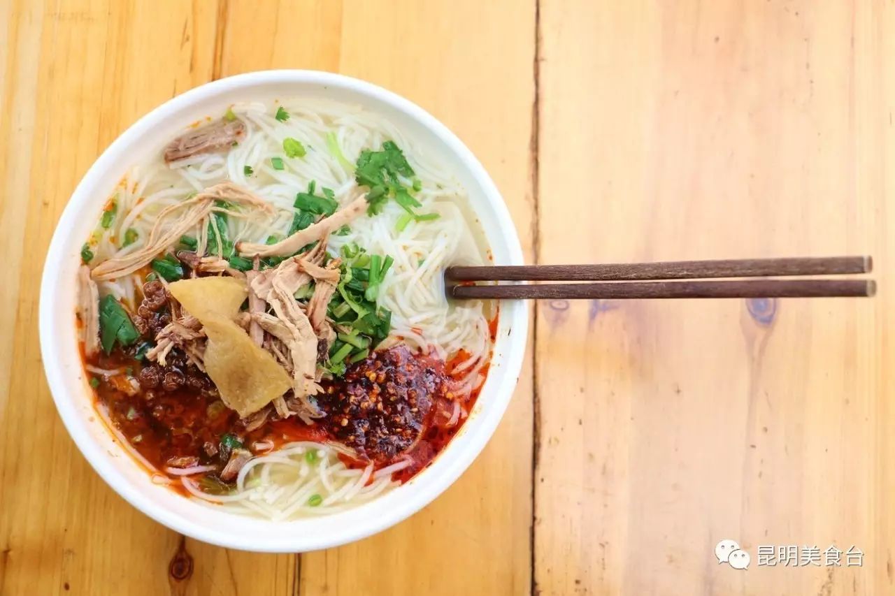 昆明排队到腿软的14家民间老店，吃过6家以上算你厉害