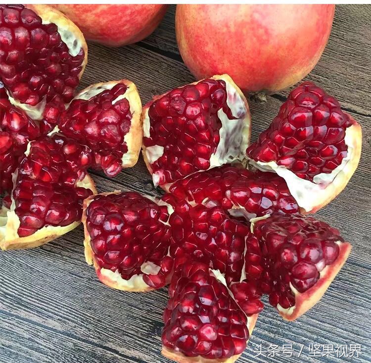 正宗会理石榴突尼斯软籽石榴,好吃不吐籽的突尼斯软籽石榴来了