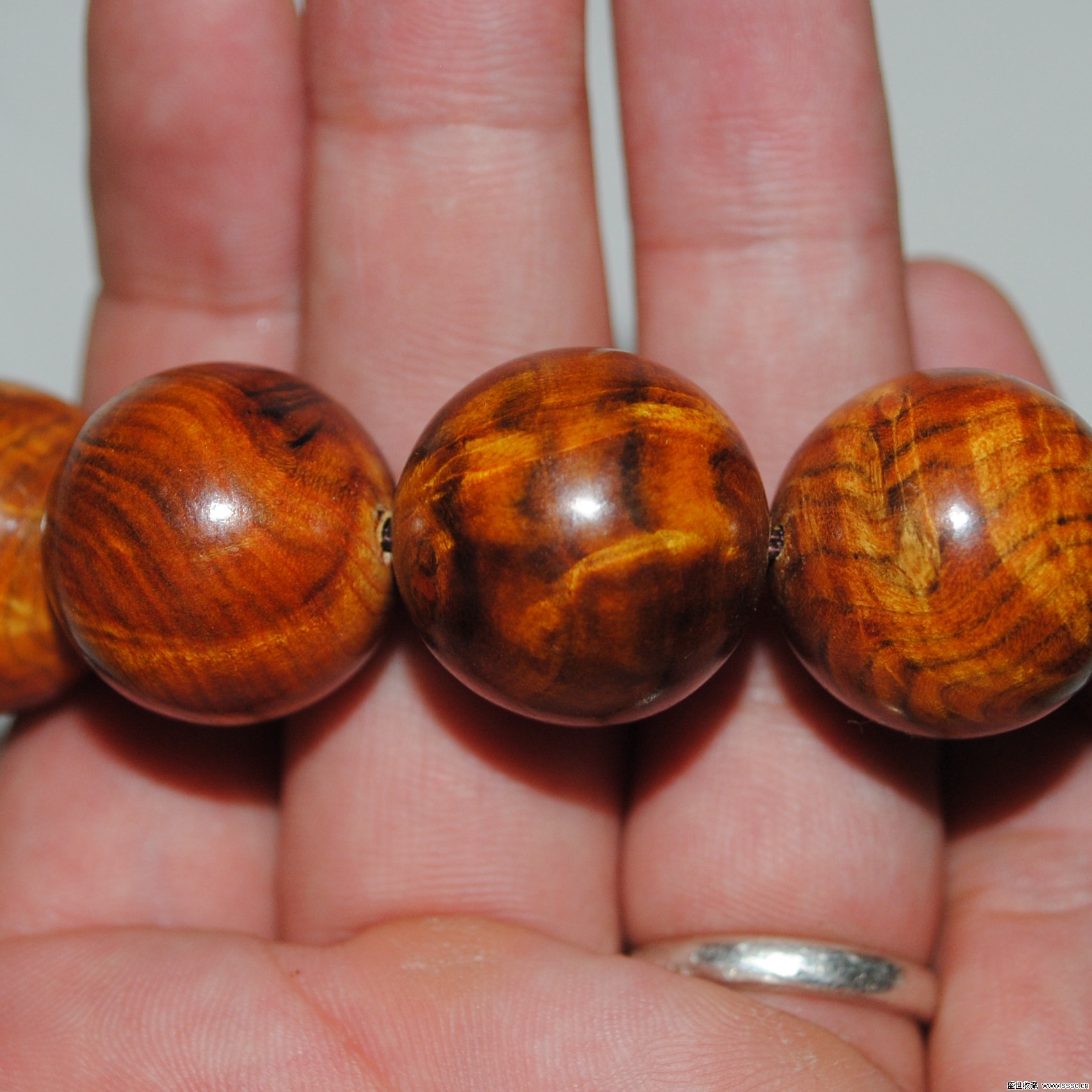四川乐山小叶桢楠金丝楠木手串,小叶桢楠手串怎么盘