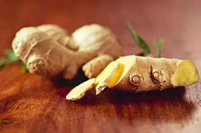 孩子吃重口味脸上斑会很明显,小孩吃什么容易脸上出现小黑点点