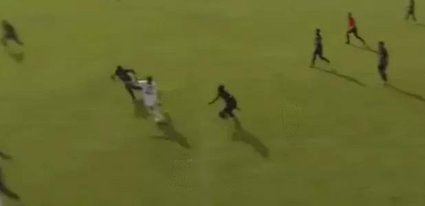 2022法甲妖人前锋,奥古斯丁鲁贝托远射