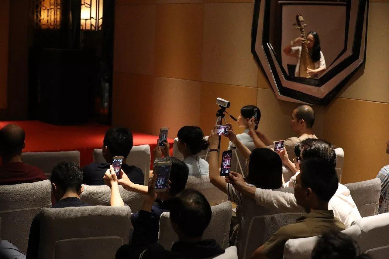 箫园秋分箫友雅集聚于杭州“雪庐”交流箫艺术