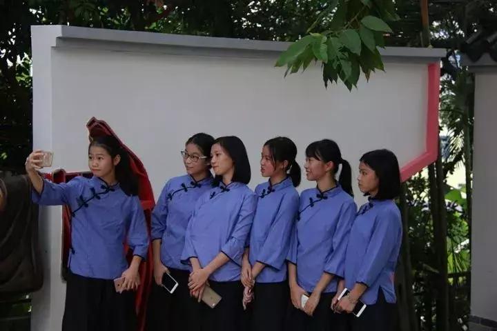 桥城中学的诗词大赛玩穿越,古诗词也能这么有趣!(文末有福利)