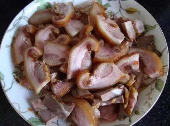 生的猪头肉怎么弄熟,生腌的猪头肉怎样做不咸