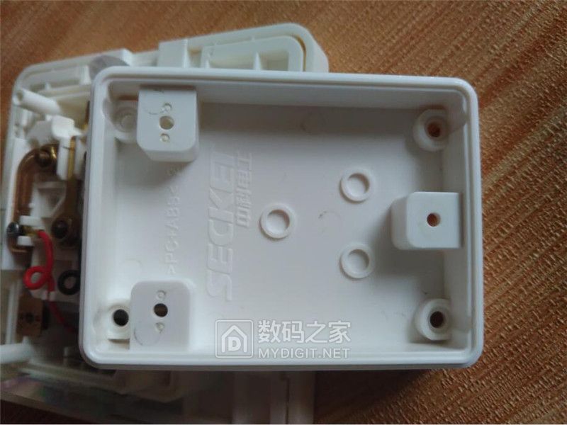 中科电工和公牛插座哪个好,中科电工开关插座质量怎么样