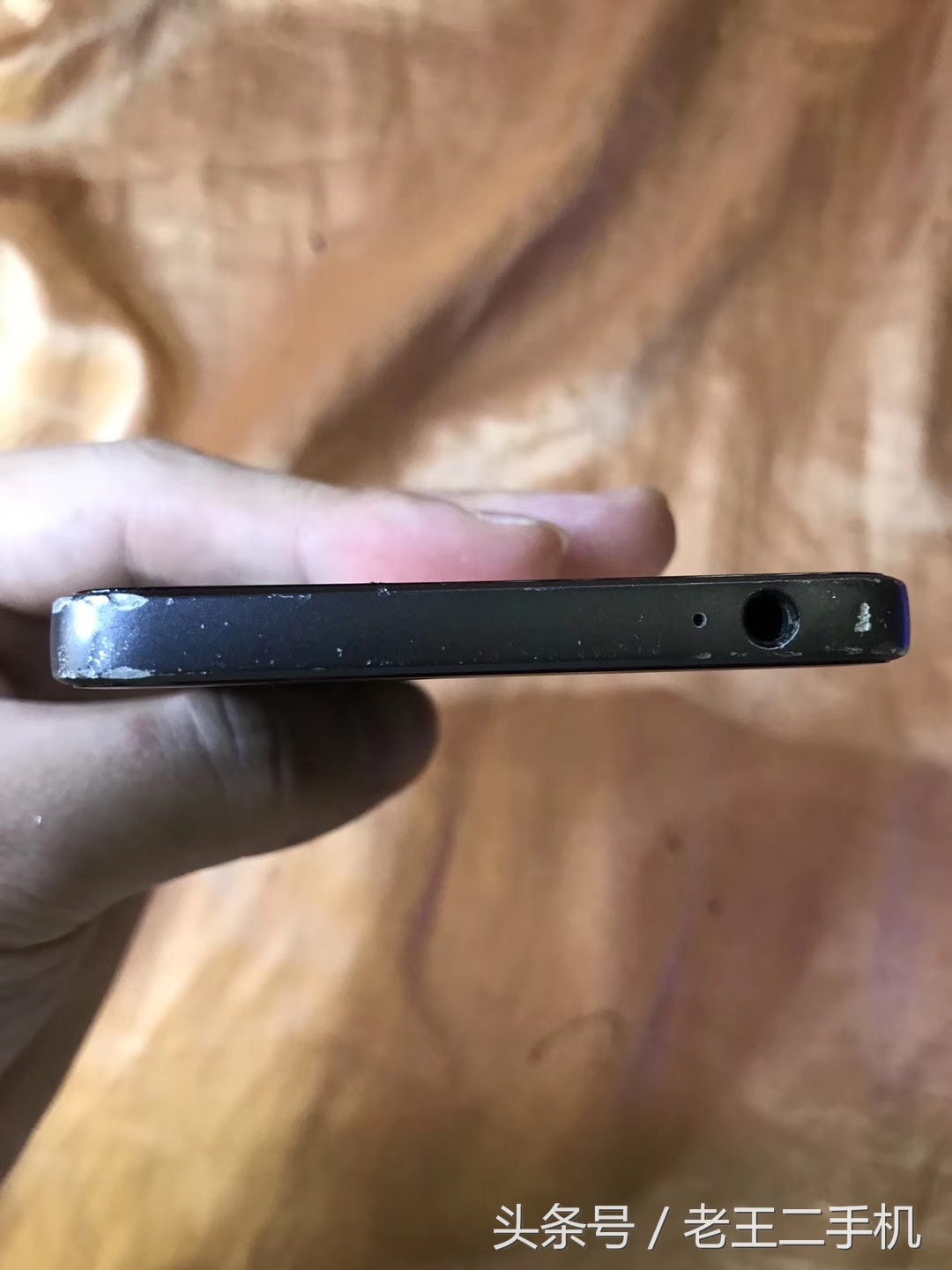 锤子t2的正常价格是多少,锤子t2和锤子pro哪个好